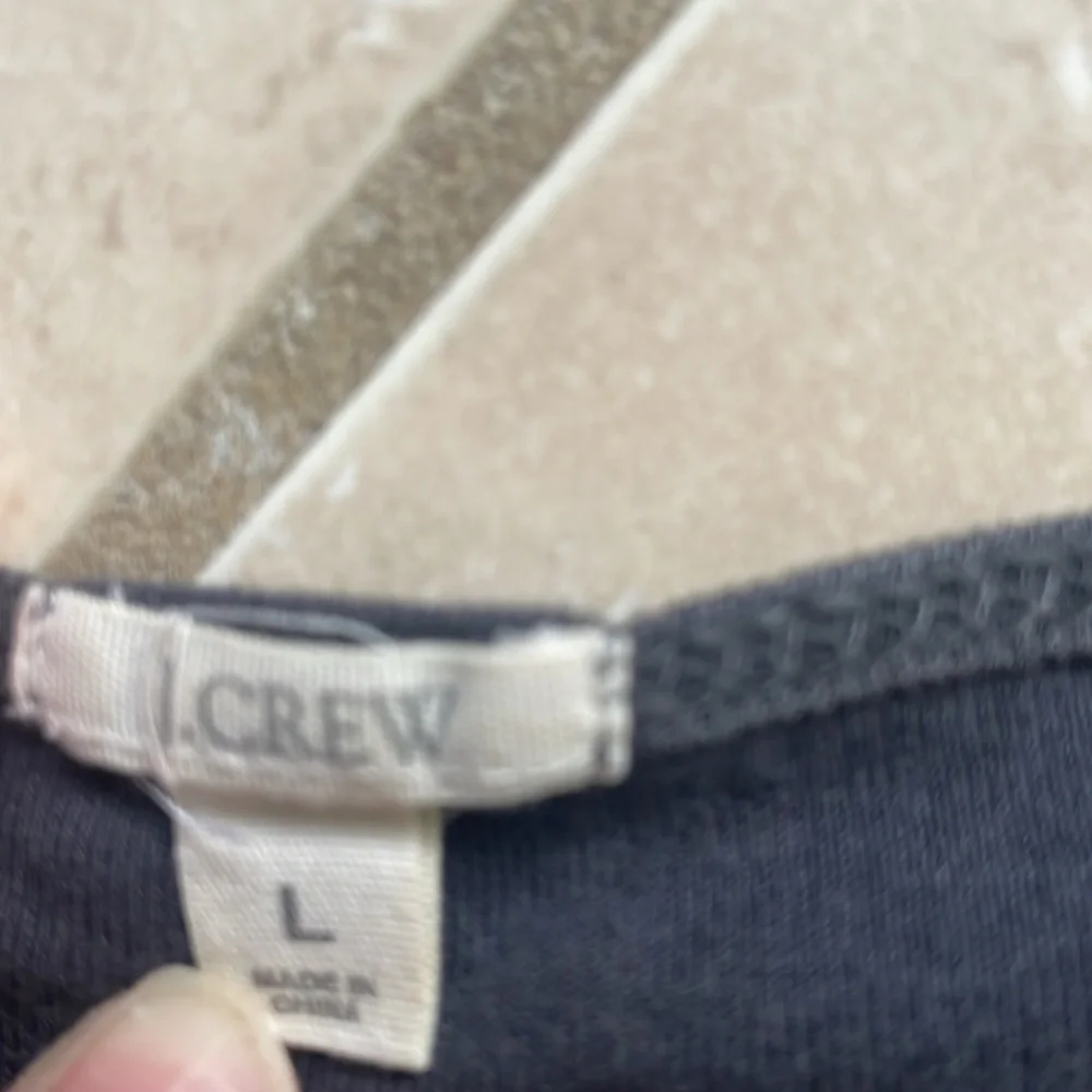 J Crew L tank top charcoal - Picture 3 of 8